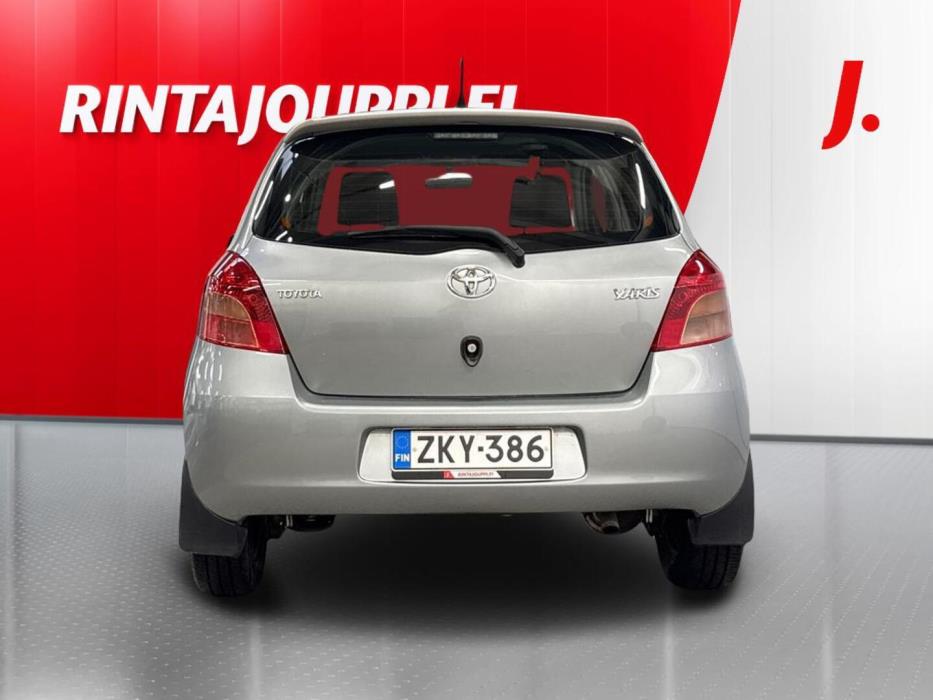 TOYOTA Yaris 2008
