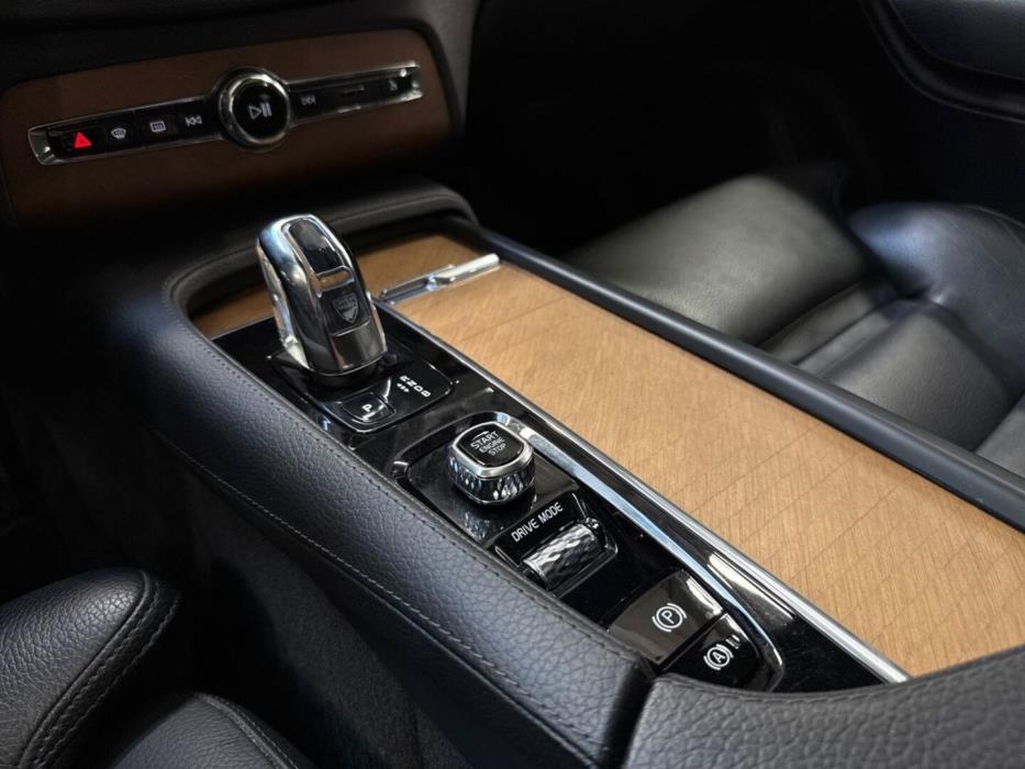 VOLVO XC90 2019