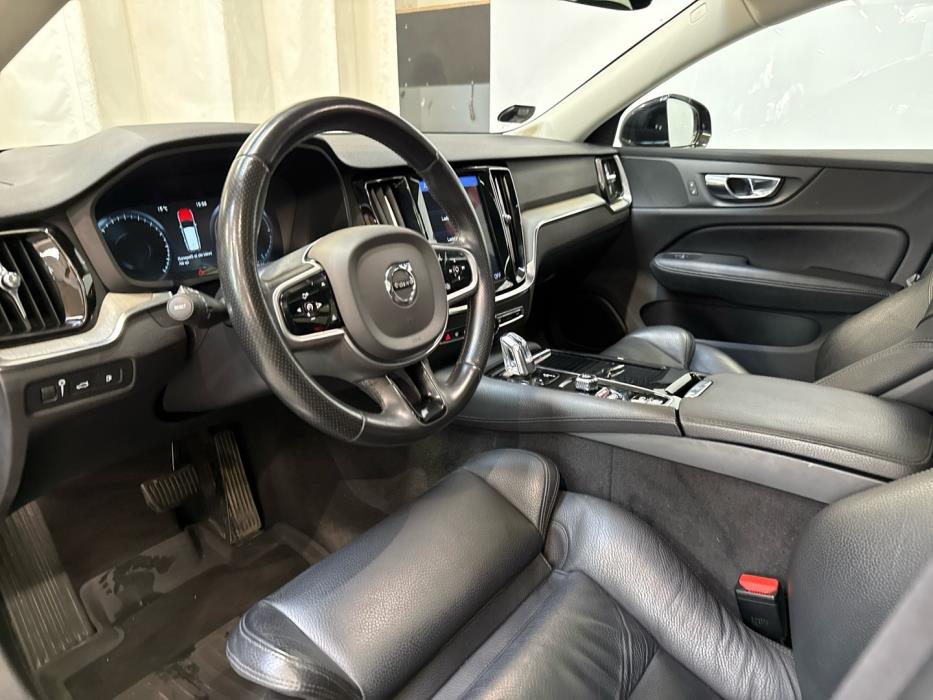 VOLVO V60 2019