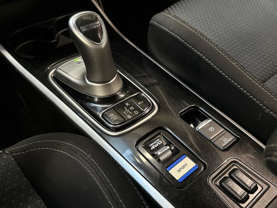 MITSUBISHI Outlander PHEV 2020