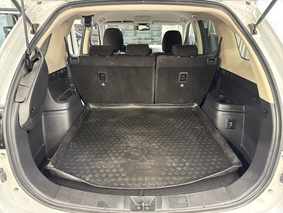 MITSUBISHI Outlander PHEV 2020