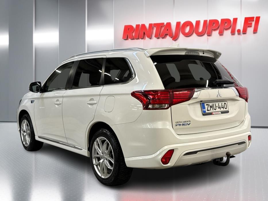 MITSUBISHI Outlander PHEV 2020