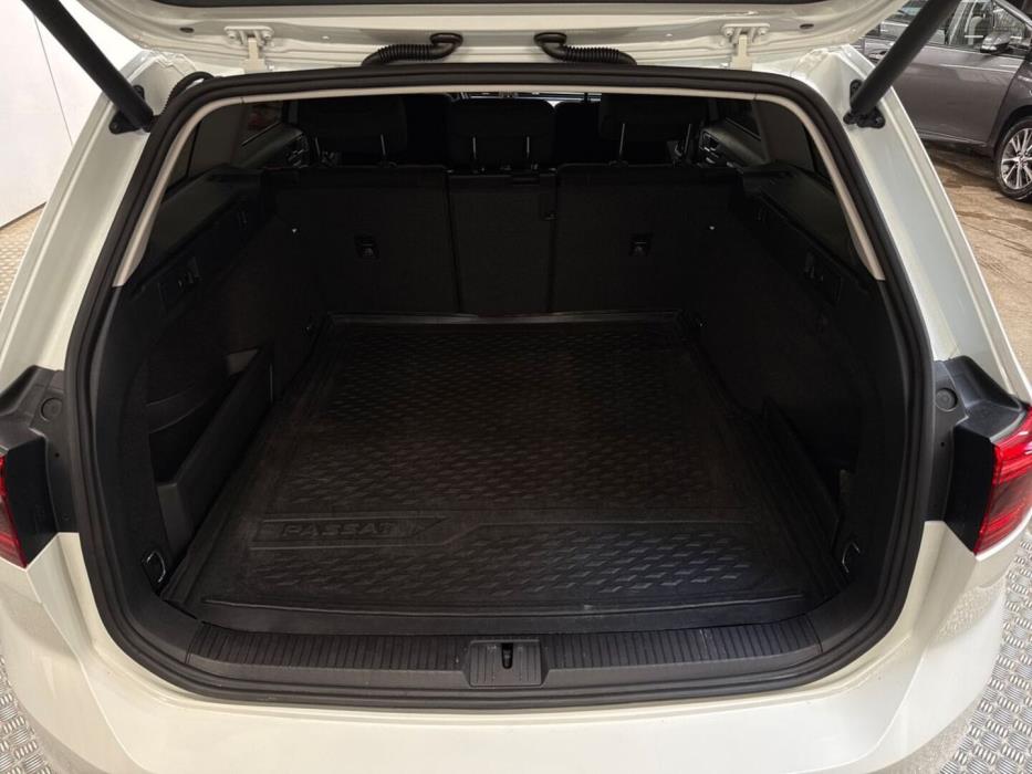 VOLKSWAGEN Passat 2020