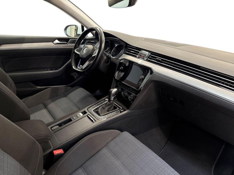 VOLKSWAGEN Passat 2020