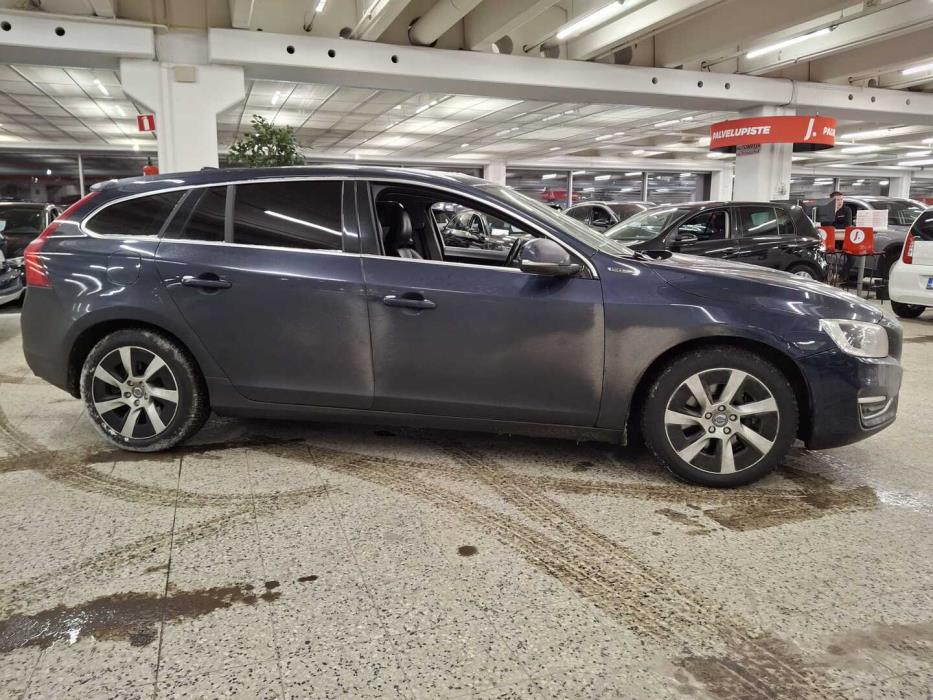 VOLVO V60 2014