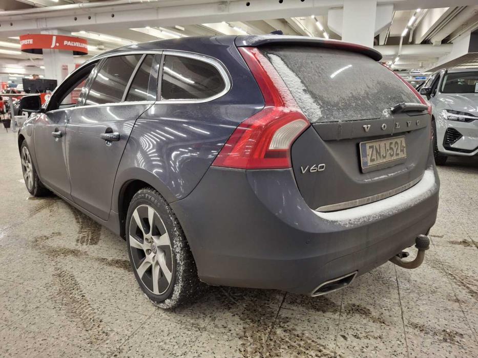 VOLVO V60 2014