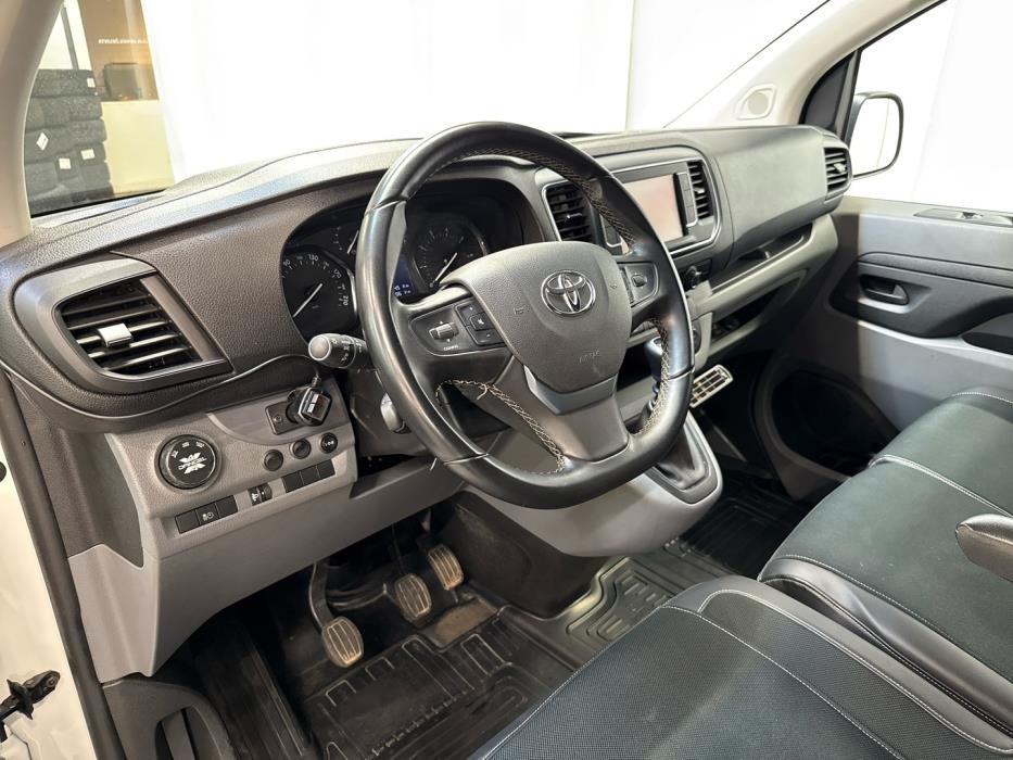TOYOTA Proace 2021