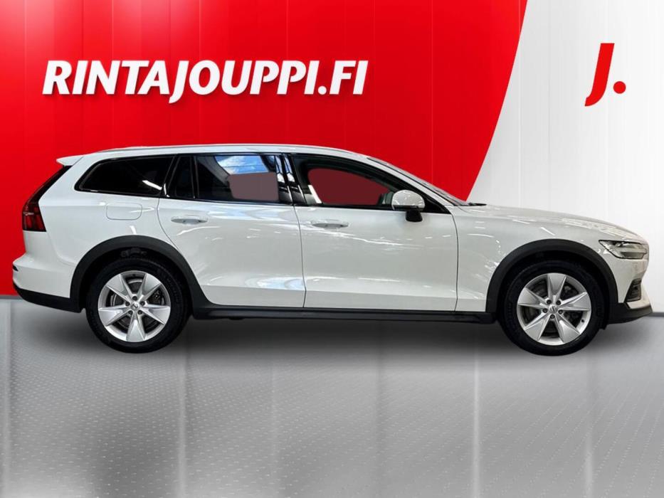 VOLVO V60 Cross Country 2022