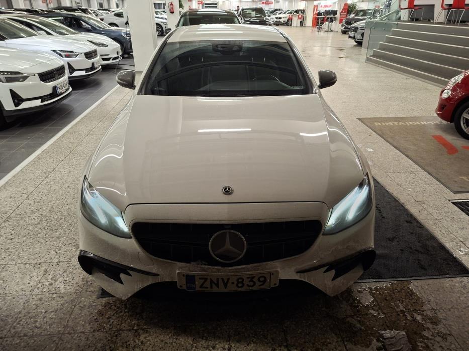 MERCEDES-BENZ E 2018