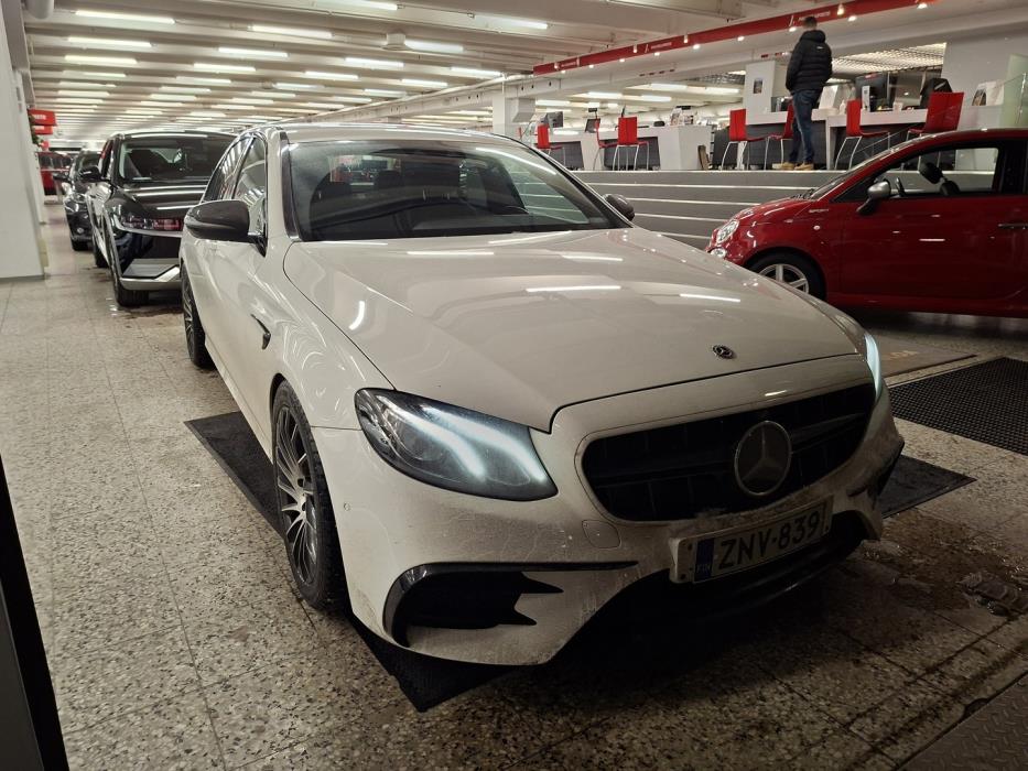 MERCEDES-BENZ E 2018