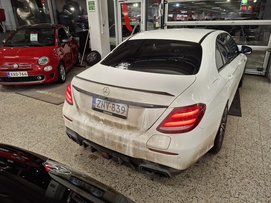 MERCEDES-BENZ E 2018