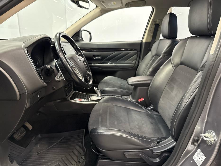 MITSUBISHI Outlander PHEV 2019