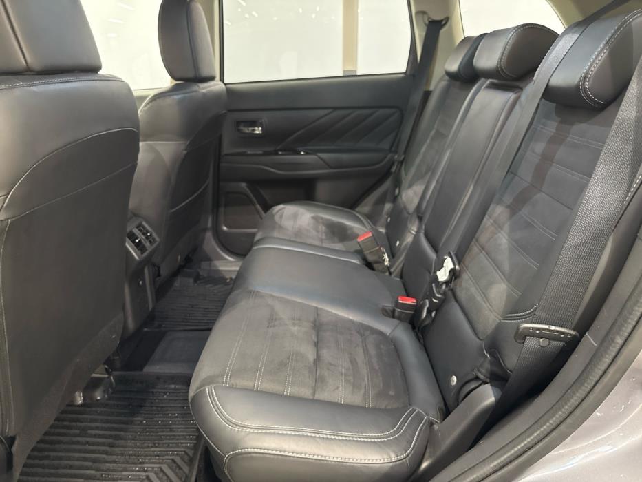 MITSUBISHI Outlander PHEV 2019