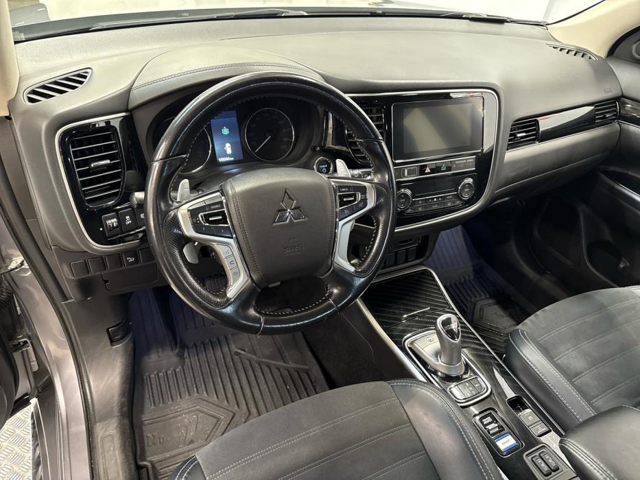 MITSUBISHI Outlander PHEV 2019