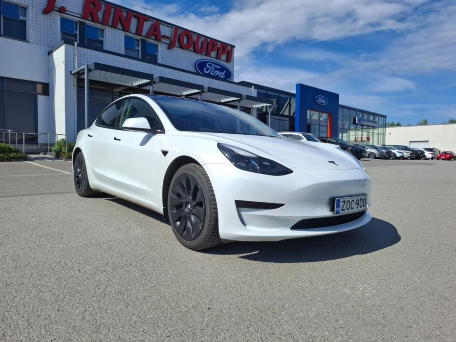 TESLA Model 3 2021