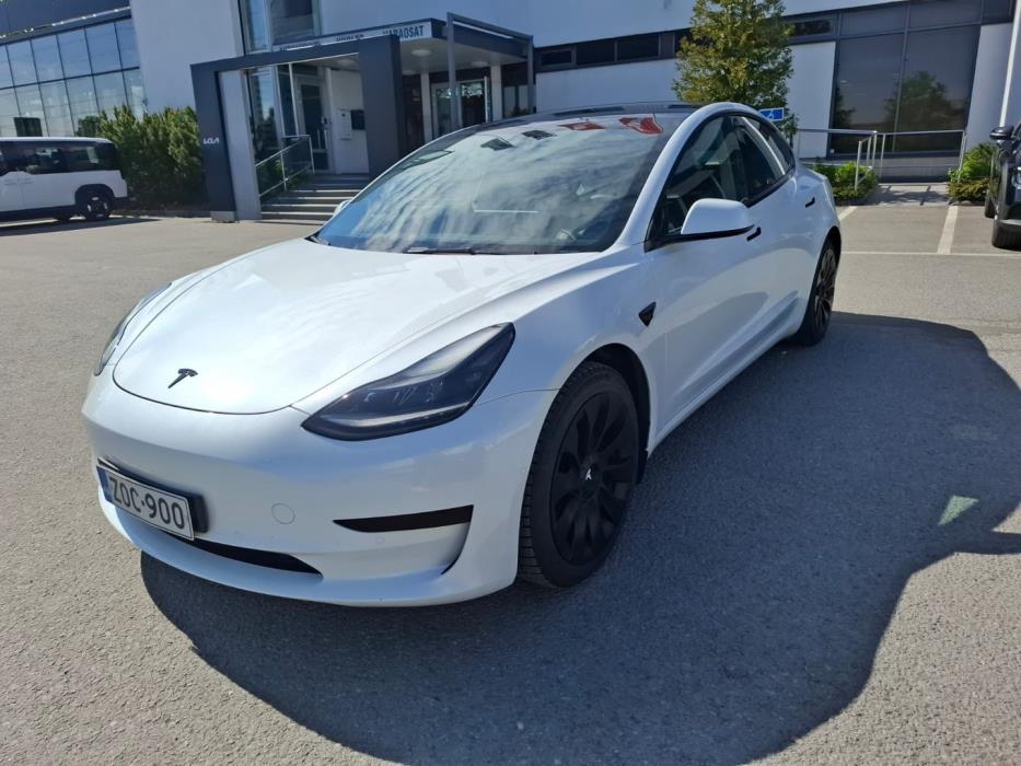 TESLA Model 3 2021