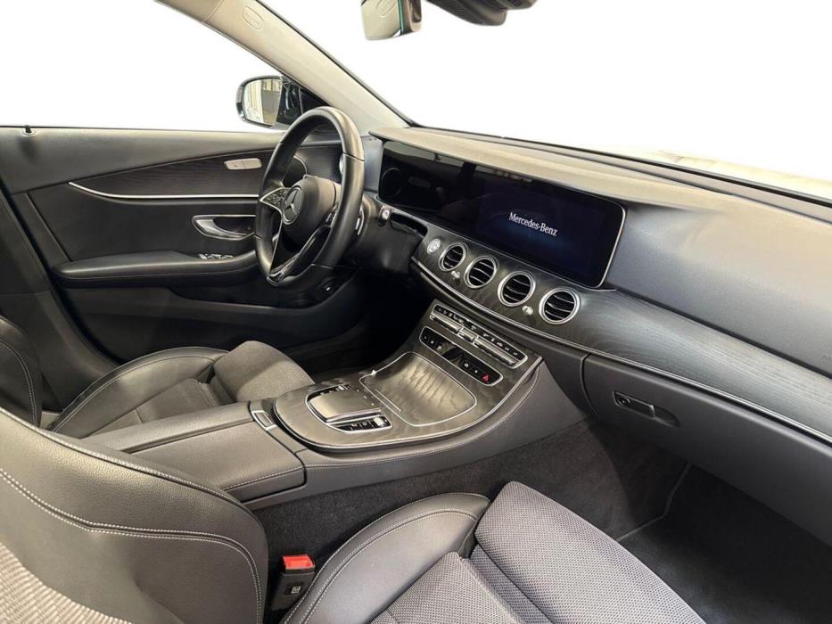 MERCEDES-BENZ E 2023