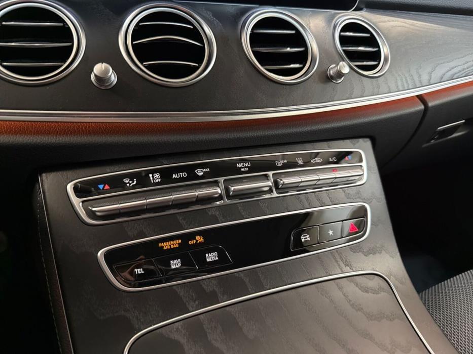 MERCEDES-BENZ E 2023