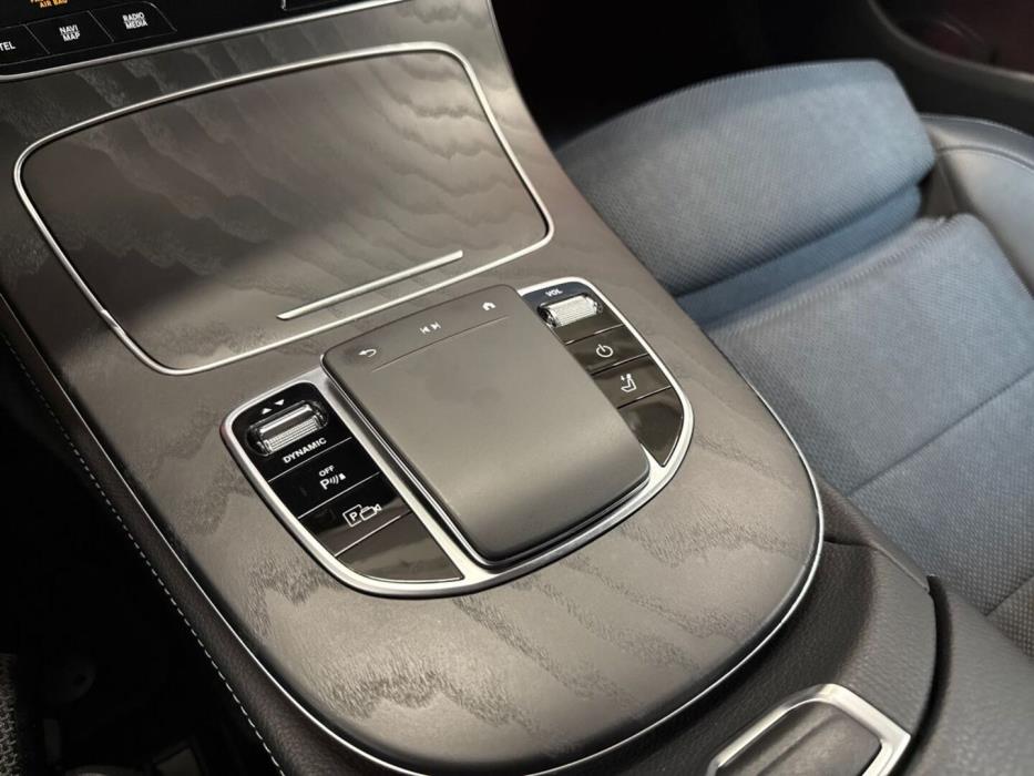 MERCEDES-BENZ E 2023