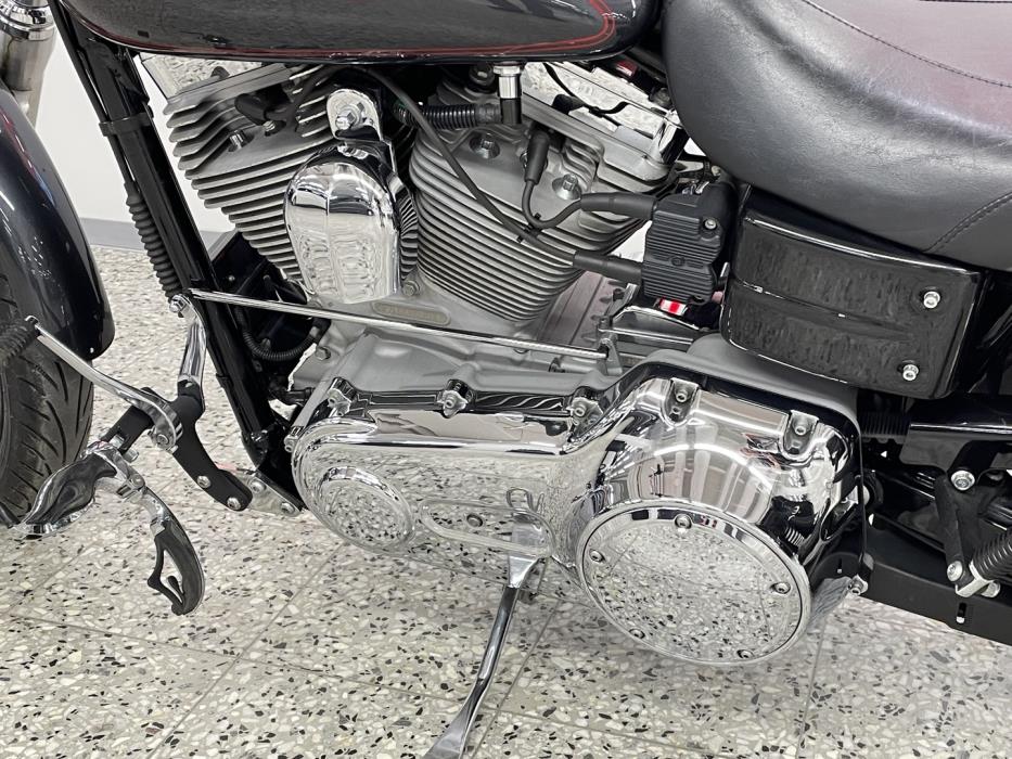 HARLEY-DAVIDSON DYNA 2006