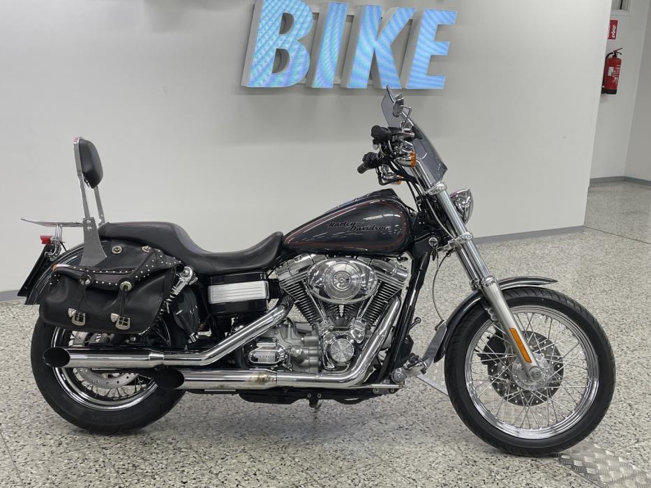 HARLEY-DAVIDSON DYNA 2006