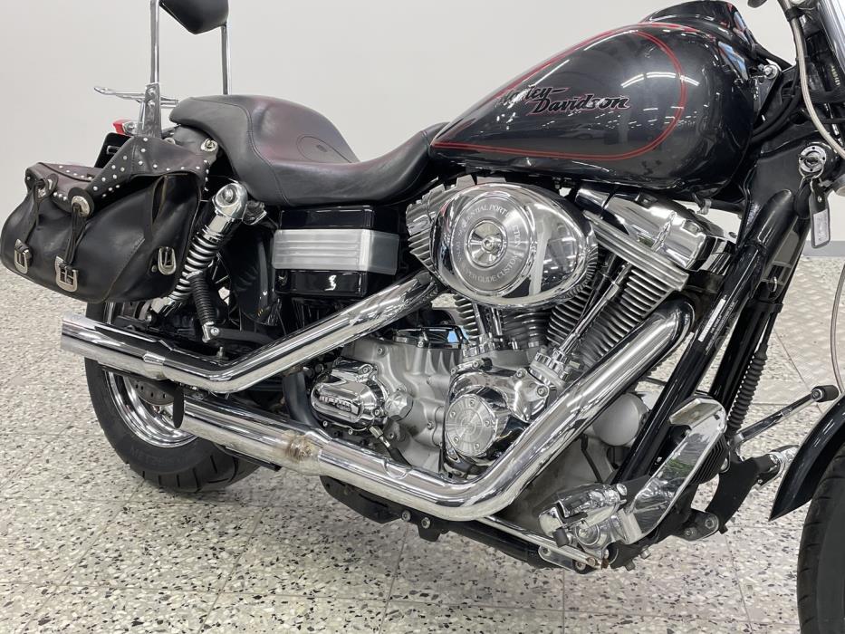 HARLEY-DAVIDSON DYNA 2006
