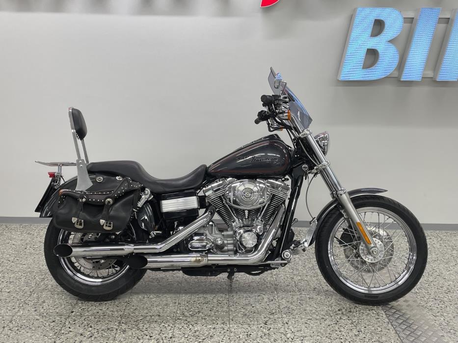 HARLEY-DAVIDSON DYNA 2006