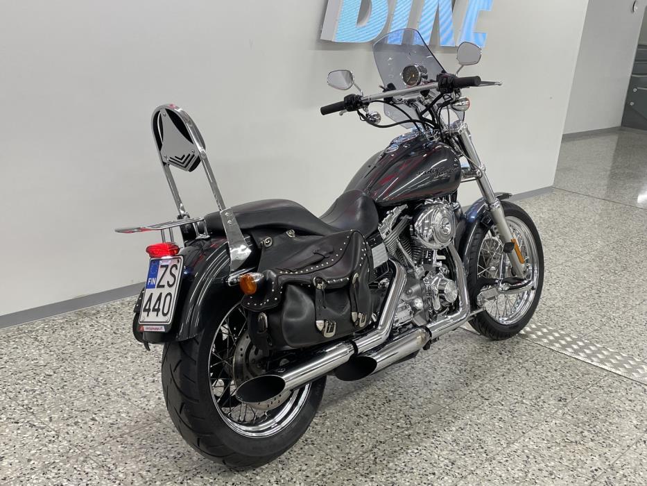 HARLEY-DAVIDSON DYNA 2006