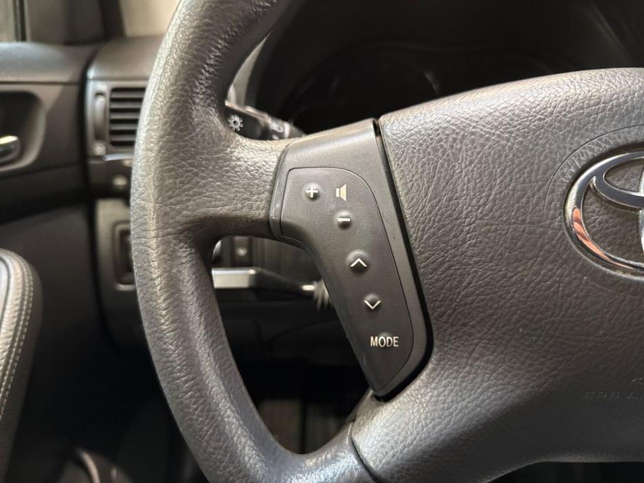 TOYOTA Avensis 2004