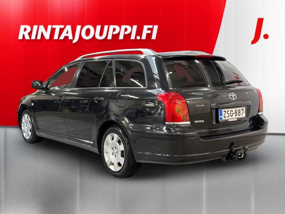 TOYOTA Avensis 2004