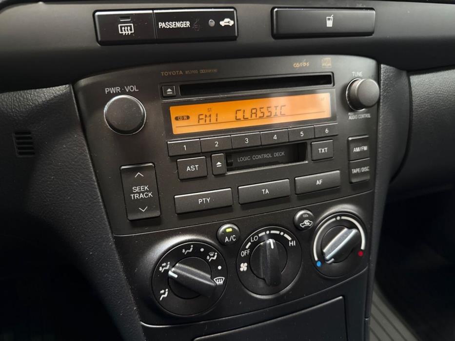TOYOTA Avensis 2004
