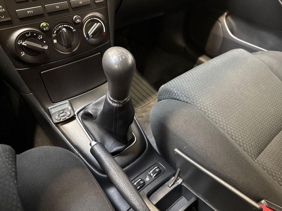 TOYOTA Avensis 2004