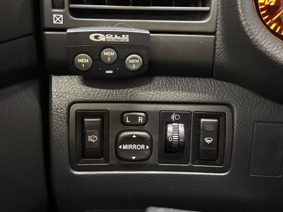 TOYOTA Avensis 2004