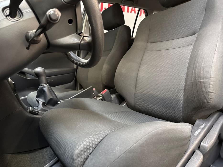 TOYOTA Avensis 2004