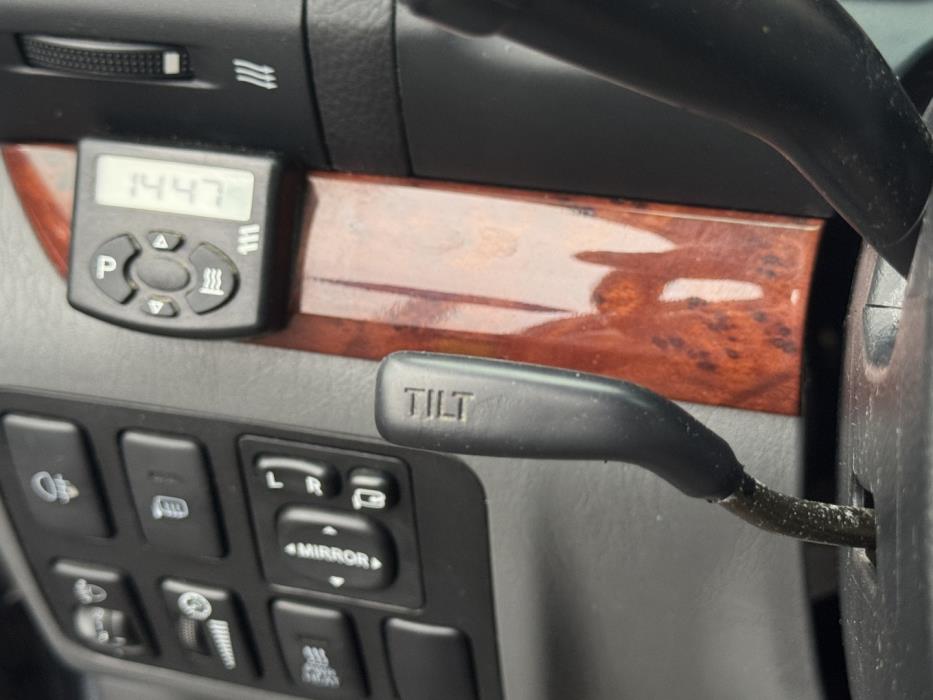 TOYOTA Land Cruiser 2004