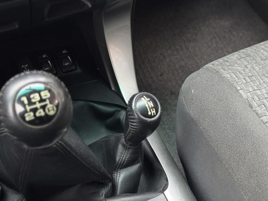 TOYOTA Land Cruiser 2004