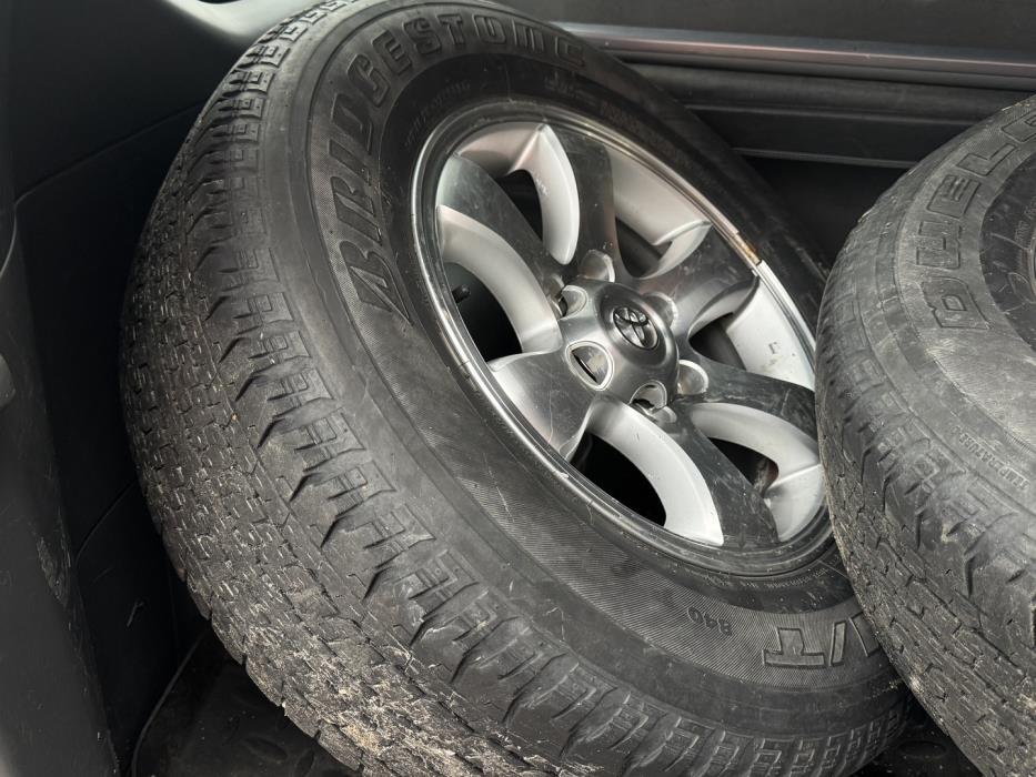 TOYOTA Land Cruiser 2004