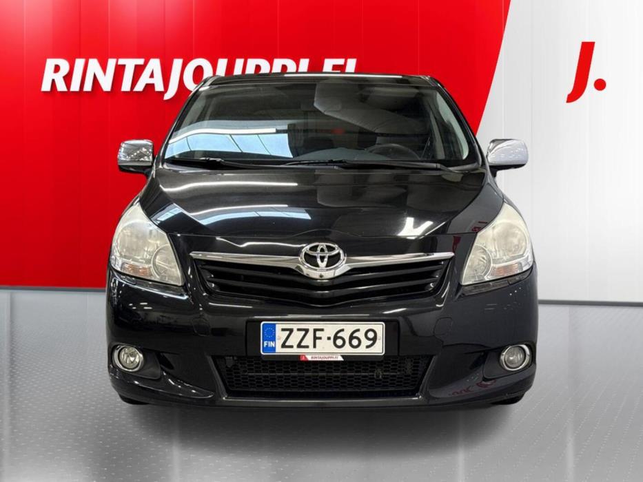 TOYOTA Verso 2011