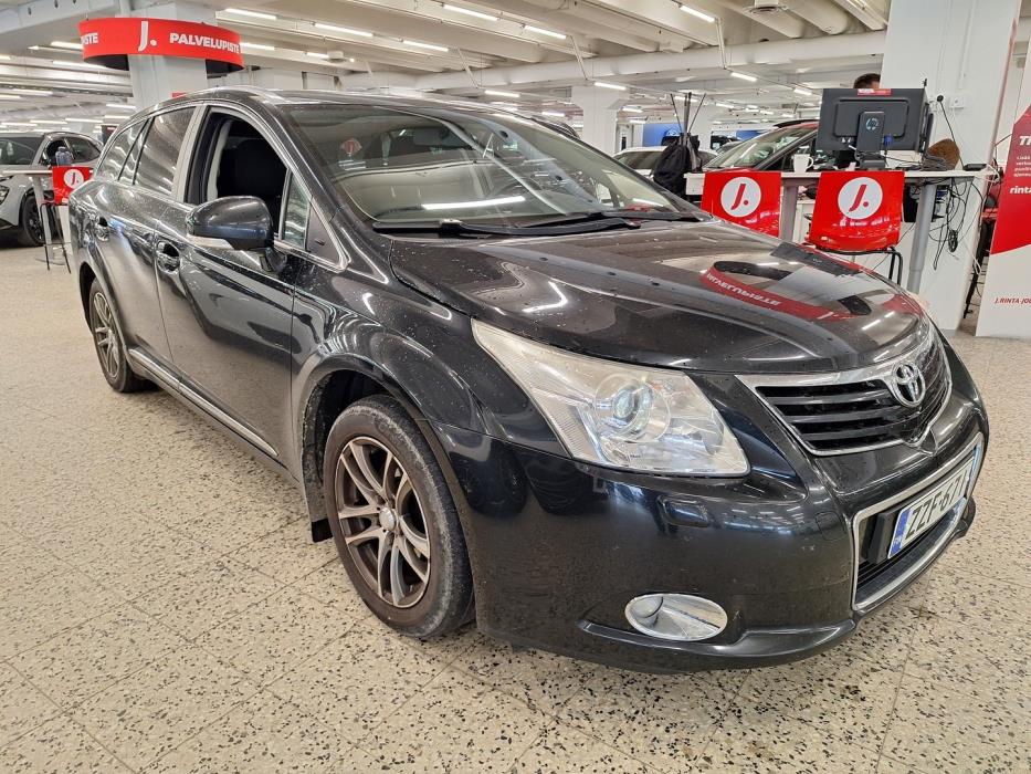 TOYOTA Avensis 2011