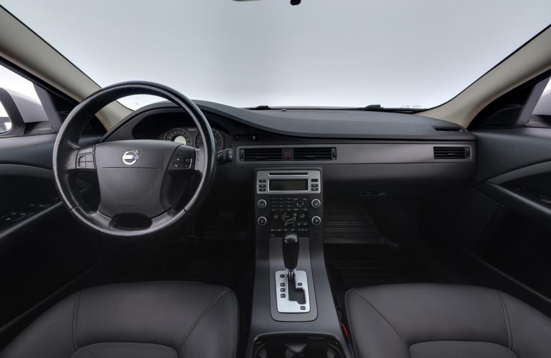 VOLVO V70 2008