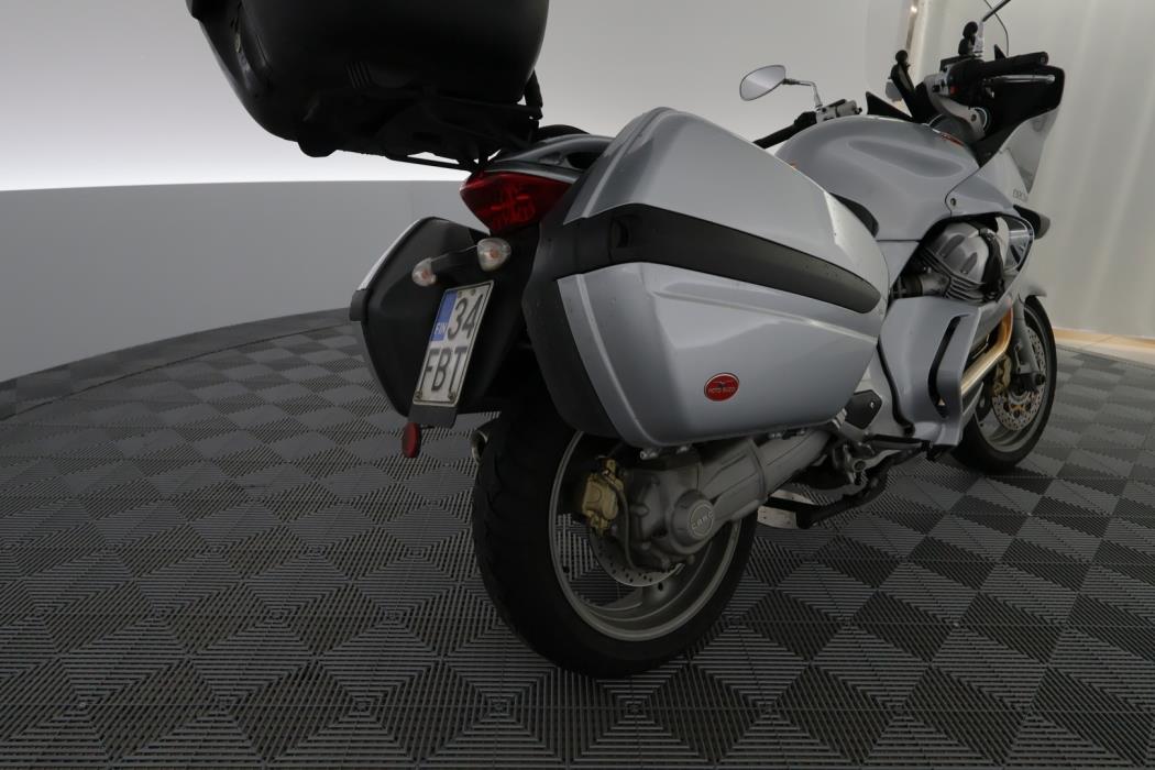 MOTO GUZZI NORGE 2010