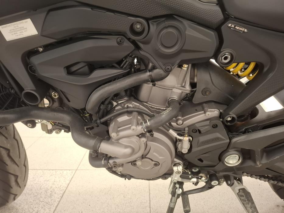 DUCATI Monster 2021