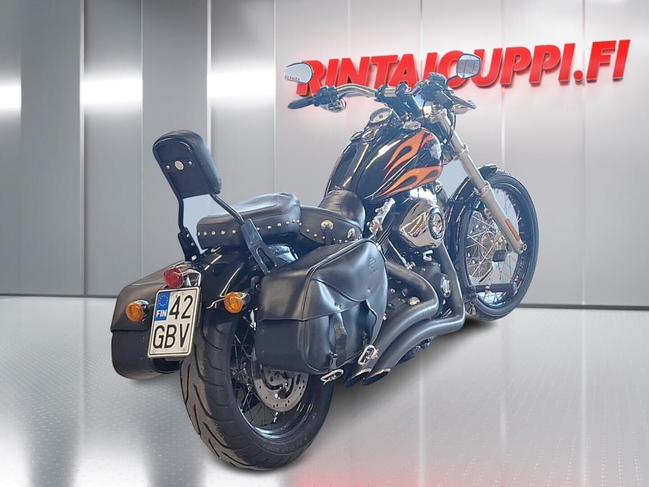 HARLEY-DAVIDSON DYNA 2010