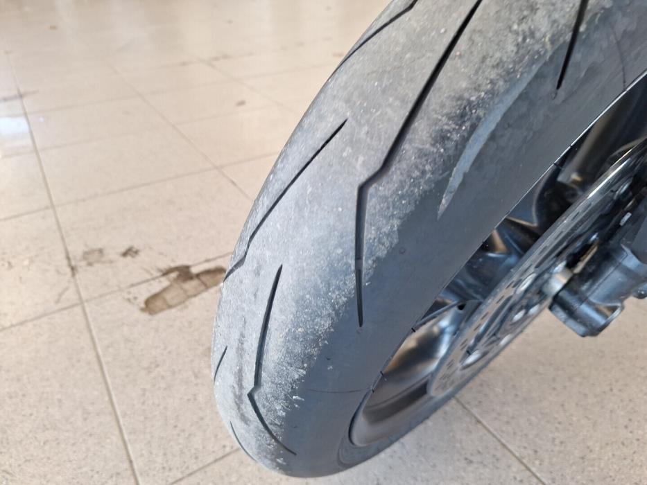 TRIUMPH STREET TRIPLE 2023