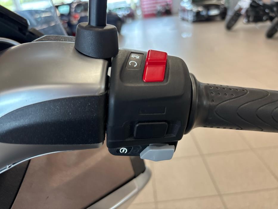 PIAGGIO X10 2016