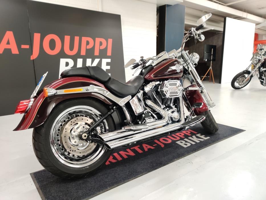 HARLEY-DAVIDSON SOFTAIL 2014