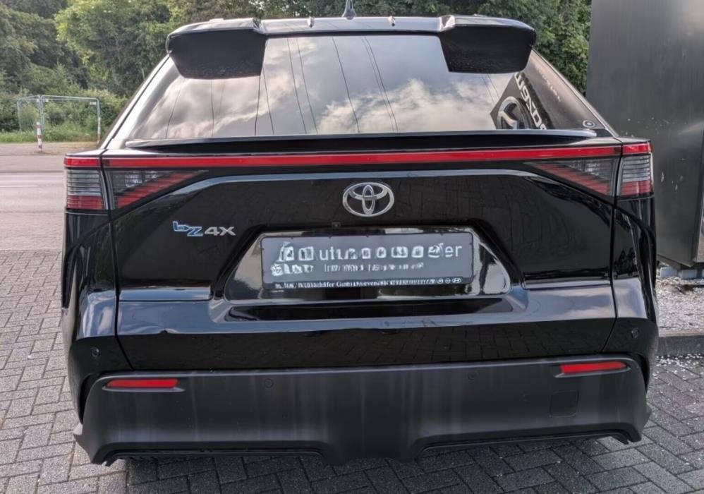 TOYOTA bZ4X 2023
