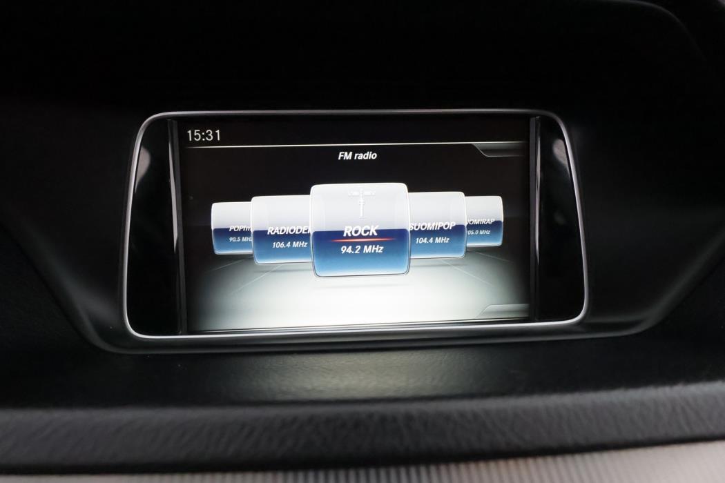 MERCEDES-BENZ E 2016