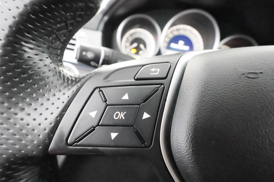 MERCEDES-BENZ E 2016