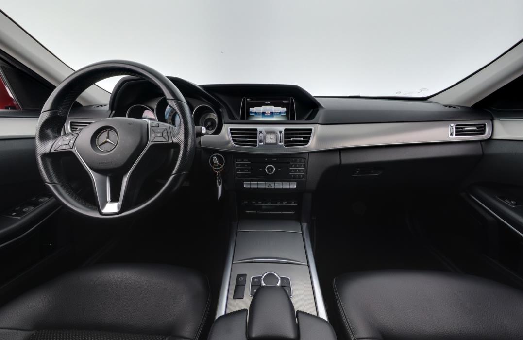 MERCEDES-BENZ E 2016